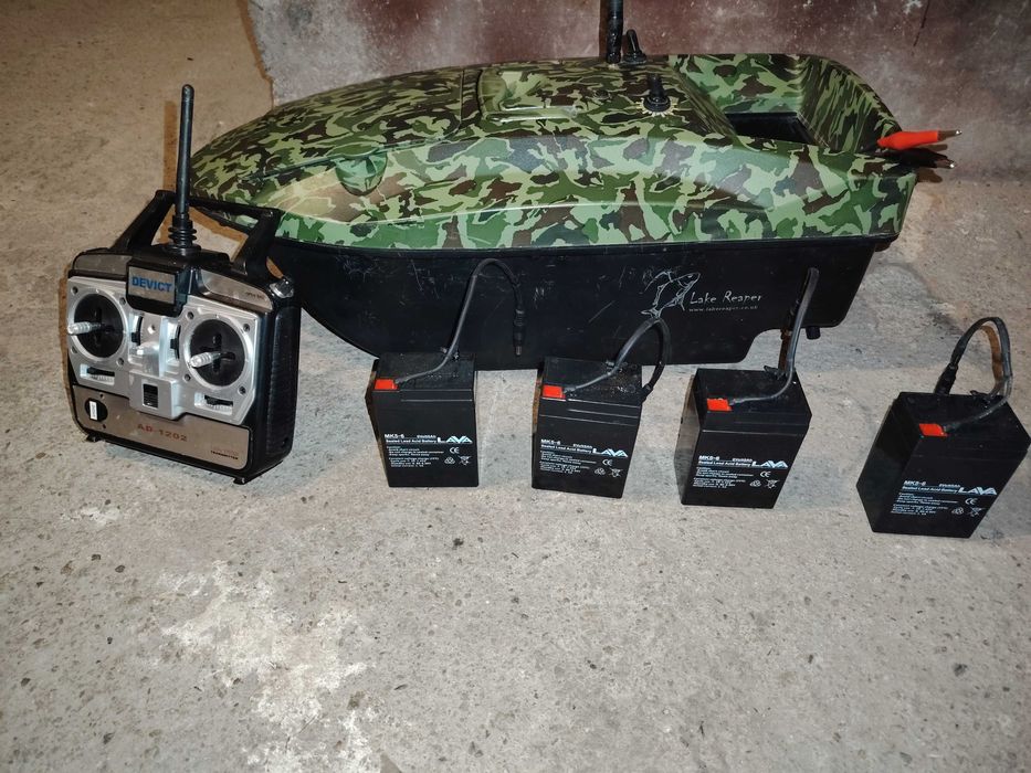 Лодка за захранване