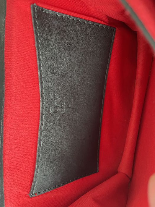 Черна кожена чанта Pinko 200 лв до края на март