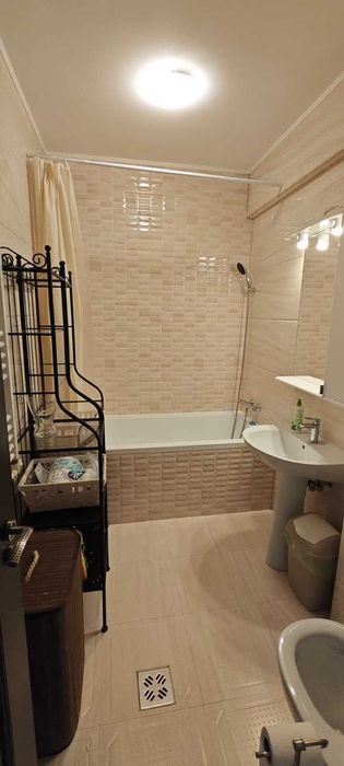 Închiriez apartament 2 camere