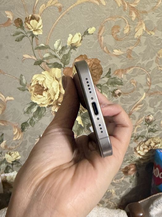 Iphone 15 pro 128 батарея 89%