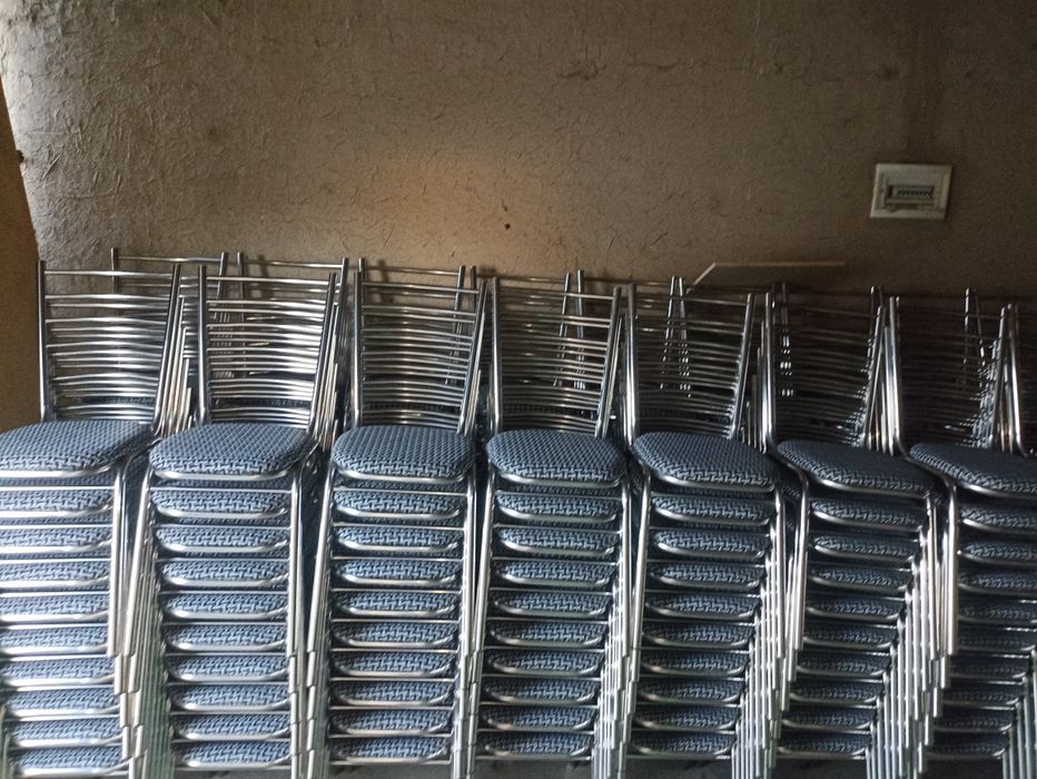 Aksiya Stol stul Nerjaveka  4-yilga kafolati bilan