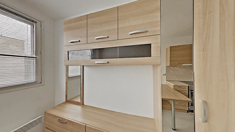 Продава се Двустаен апартамент в София, Център - 42 кв.м за 2620 €/кв.м - Снимка #11