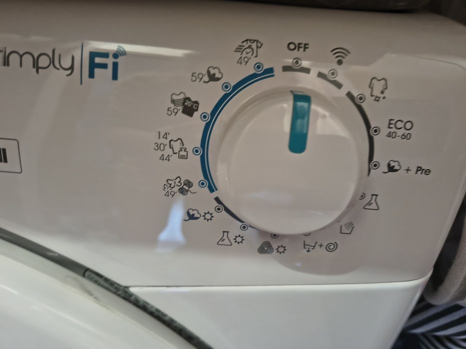 Mașina de spălat rufe cu uscator