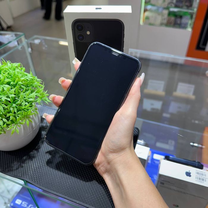 iPhone 11 64gb 100% | iStore
