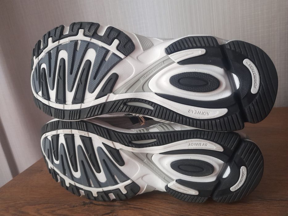 Adidas Response маратонки 40 номер.