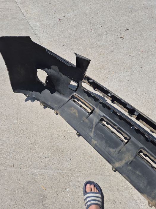 Предна Броня за Тойота раф4 2009г  необурудвана със външни забележки Б