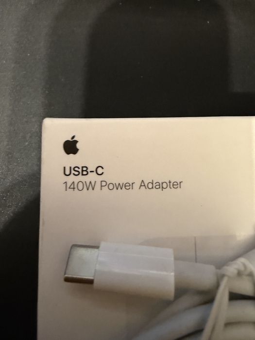 Блок питания и кабель для Macbook