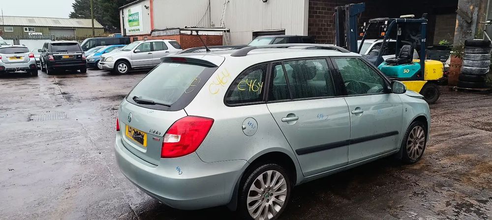 Dezmembrari / Dezmembrez Skoda Fabia 2 Combi (5J, 545) 1.6 TDI CAYC cutie viteze manuala cod culoare LF7W