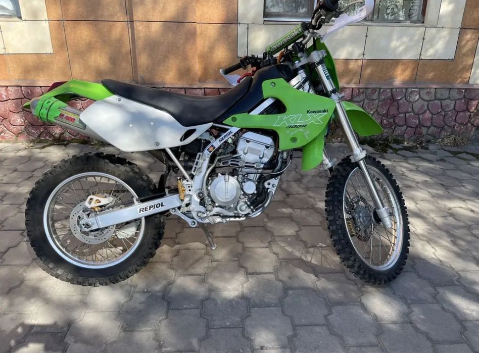 Продам мотоцикл Kawasaki KLX 300