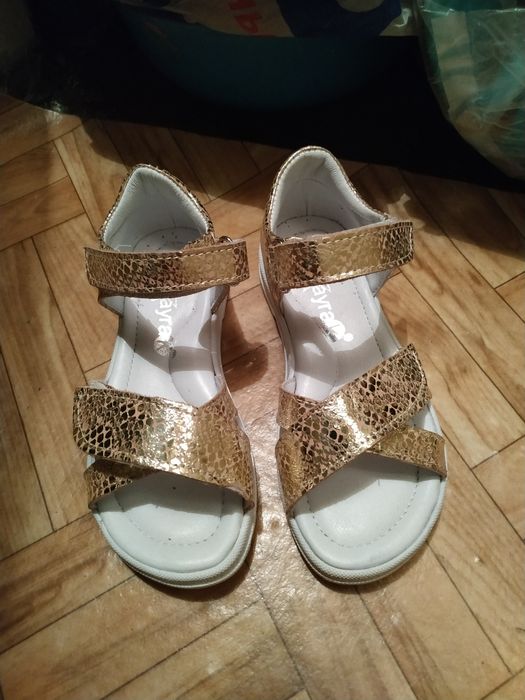 Продам кожаные сандали, Турция