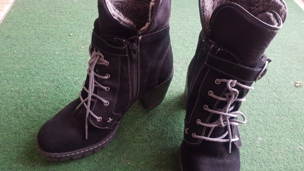 Botine piele intoarsa