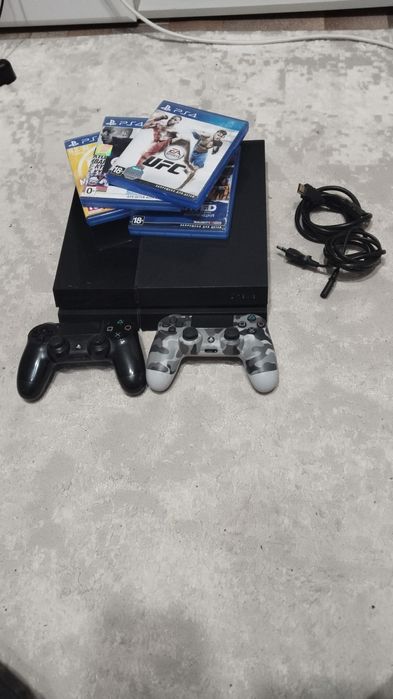 PS 4 с коробкой 500гб