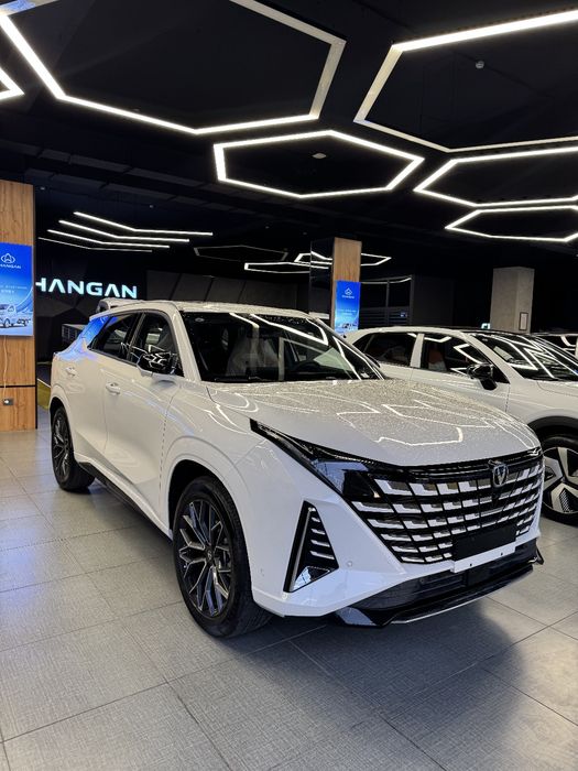 Changan UNI Z sotuvda
