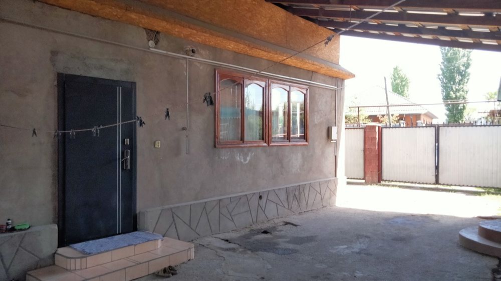 Срочно продам дом. Село Узынагаш, улица Макатаева, 94