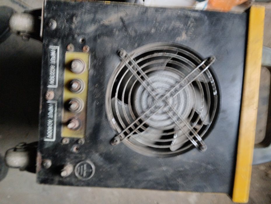 Продам Сварочный аппарат.