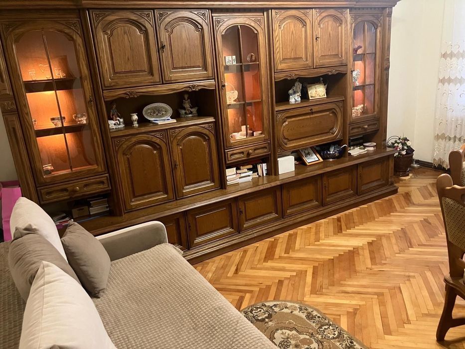 Apartament 3 camere ,ultracentral,garaj ,boxa