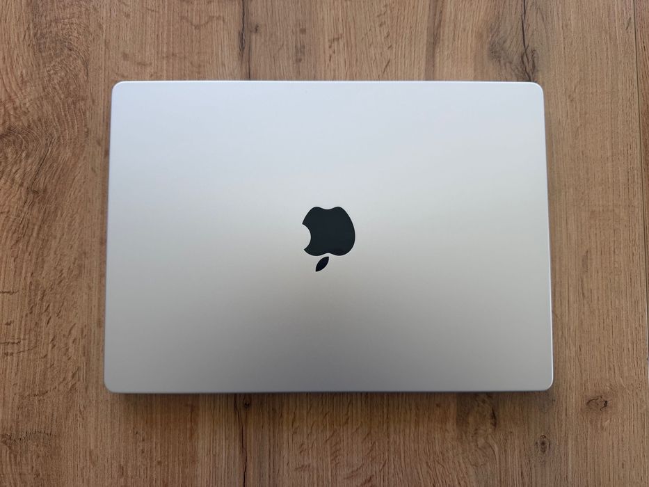 MacBook Pro 14" M4 10-CPU, 10-GPU, 16GB RAM, 512GB SSD В ГАРАНЦИЯ