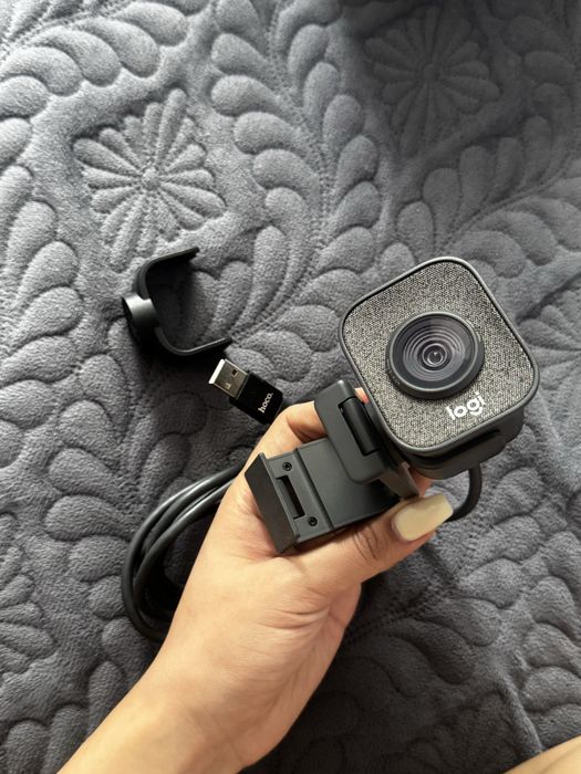 Веб камера logitech stream cam