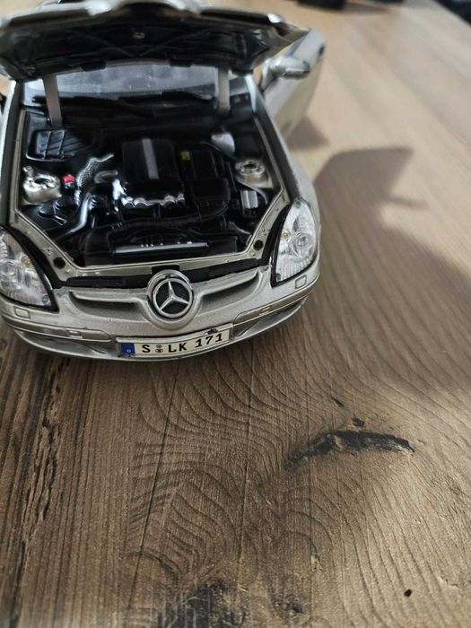 Machete masini metalice Mercedes