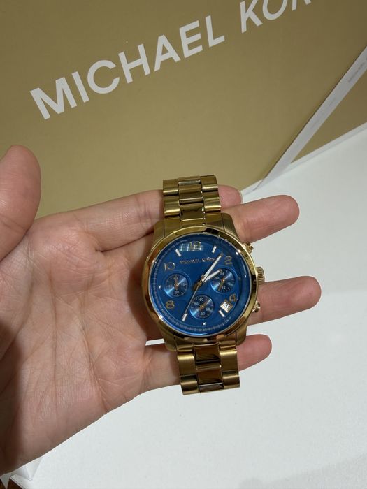 Продам часы Michael Kors