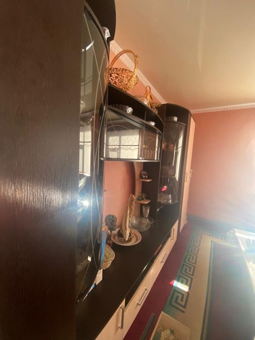 Срочно продам стенку в отличном состояний