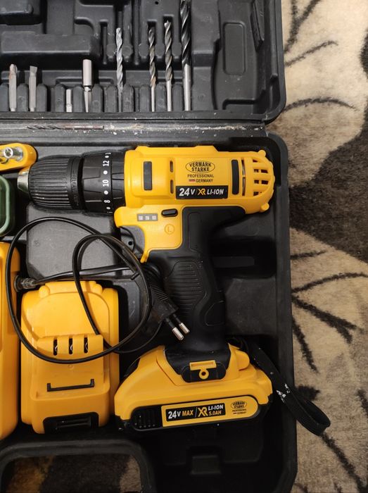 Немски Акумулаторен винтоверт