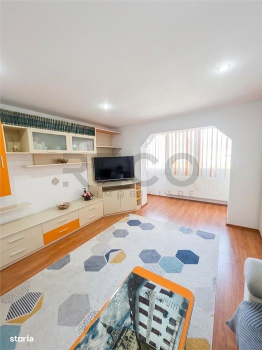 RECO Apartament 3 camere, decomandat, Cantemir — fotografia 1