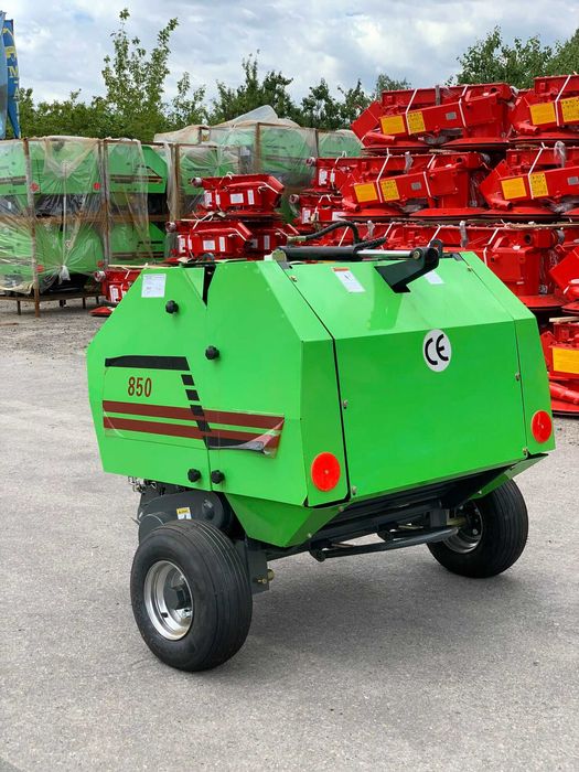 Пресс-подборщик рулонный мини 850 Китай зеленый