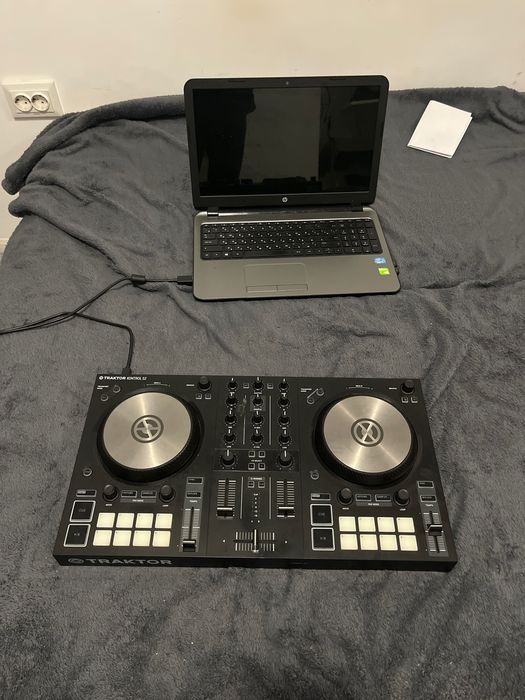 Dj Конзола Traktor MK3 S2, слушалки и лаптоп