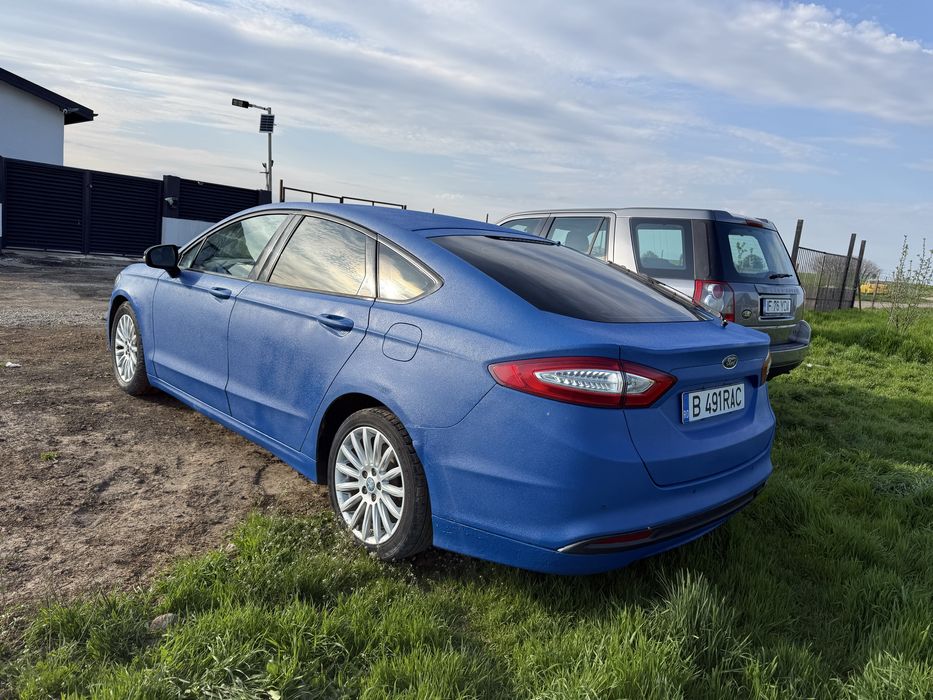 Ford mondeo mk5.