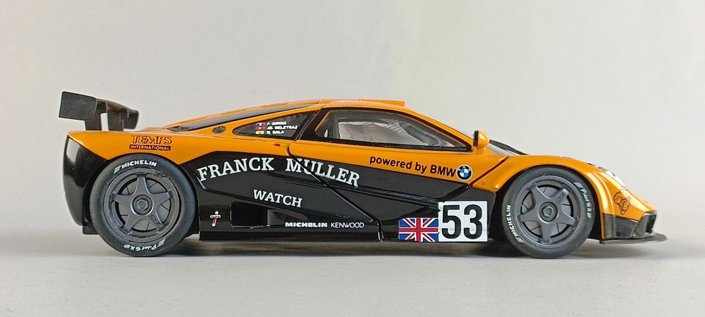 Machetă auto McLaren F1 GTR UT Models scara 1/18