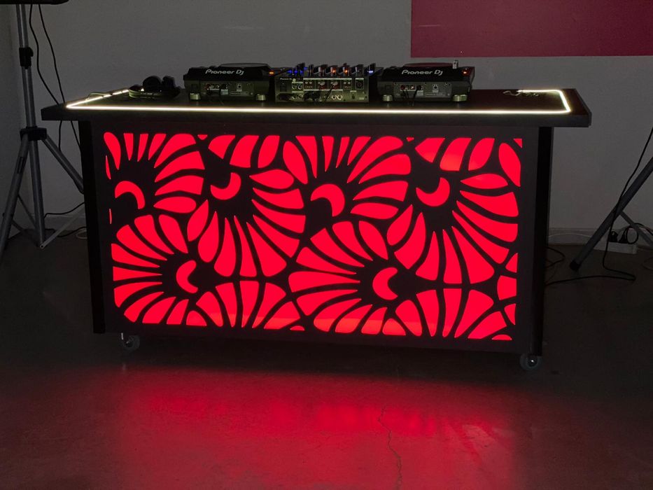 Pupitru DJ Profesional RGB - DJ Booth cu casetă luminoasă ( de vânzare & de închiriat )