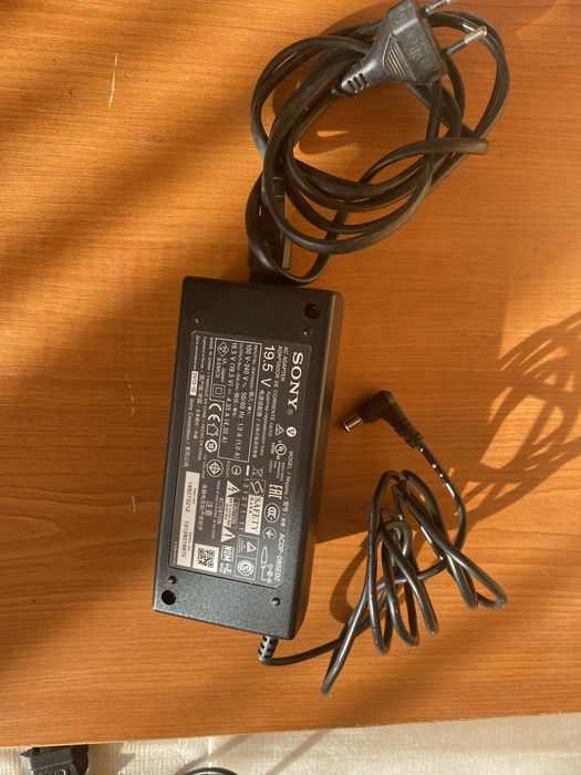 Incarcator Sony ACDP-085E02.  19,5 v.  4,35A