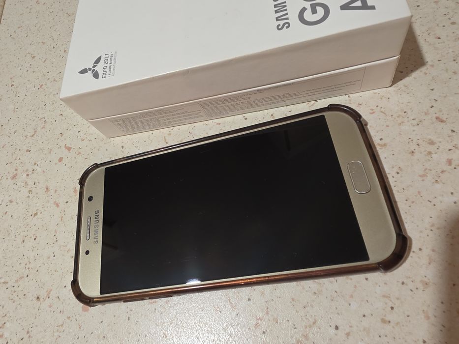 Samsyng Galaxy A7 2017 год