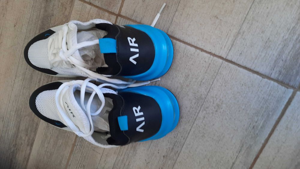 Продамам чисто нови маратонки Nike Air номер 8,5/42