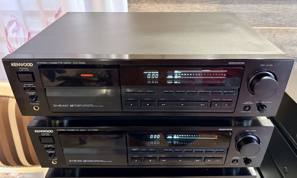 Vând deck Kenwood KX-7030 impecabil estetic si functional