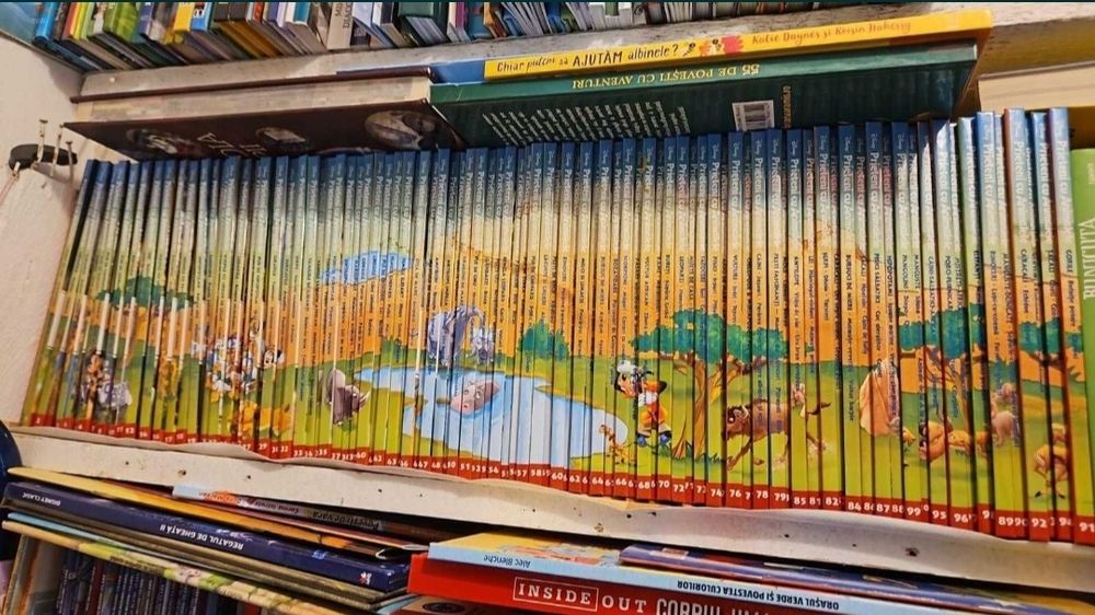 Vand colectie de carti Prieteni cu animalele. 1-100