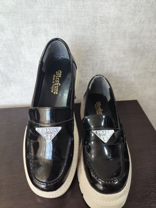 Туфли Prada женские