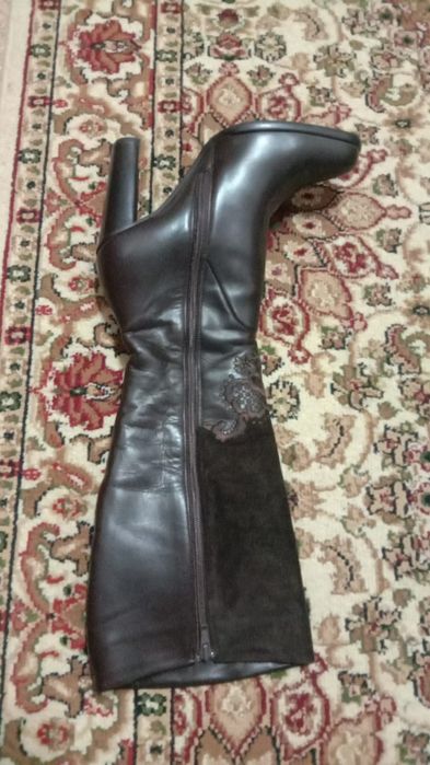 Продам зимние сапоги