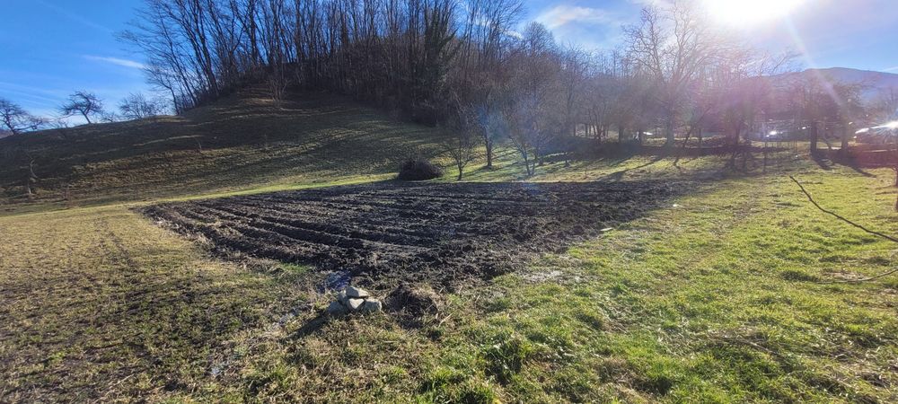 Teren de vânzare in localitatea Baru