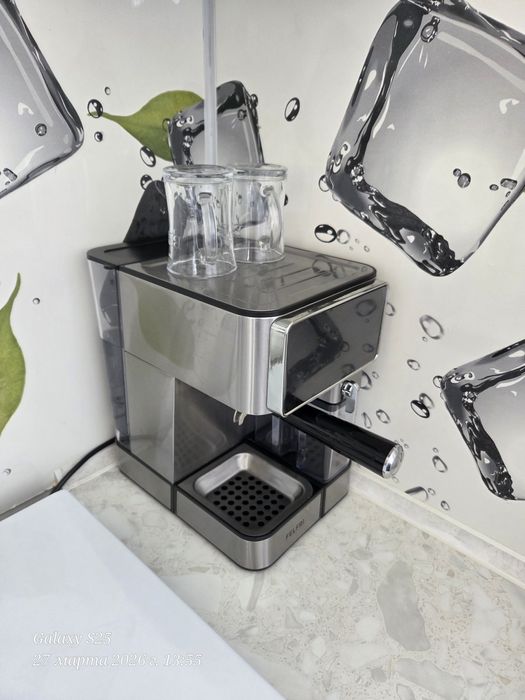 Продам кофемашину новая