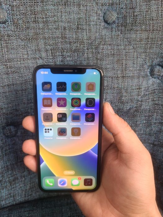 Продам IPhone x.