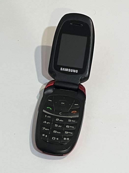 Telefon samsung  cu clapeta