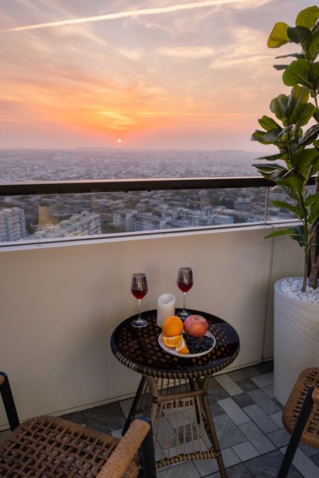 Стильная студия с прекрасным видом на город в U-Tower