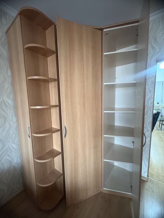 Угловой шкаф в идеальном состоянии