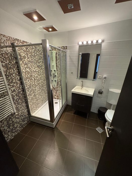 Inchiriez apartament zona BUCUR OBOR