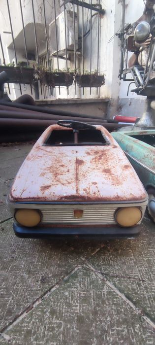 Москвич с педали, Ретро кола с педали