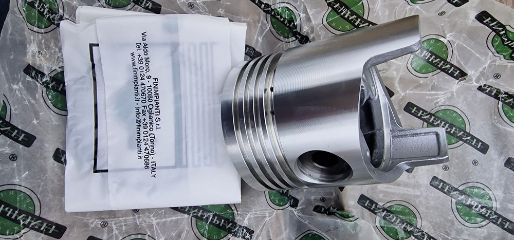 Piston echipat cu Segmenti fiat 312 315 diametru 82 mm pe original imp