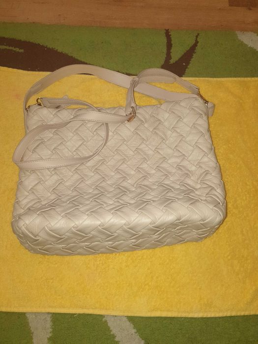 Genți dama noi si in stare buna