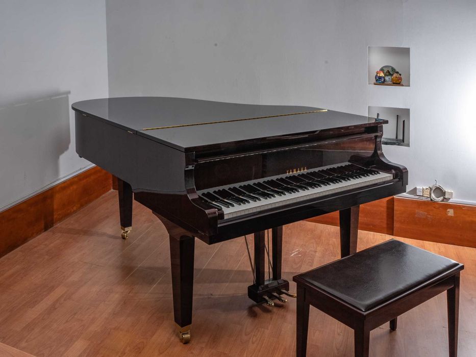 Отличный Рояль Yamaha
